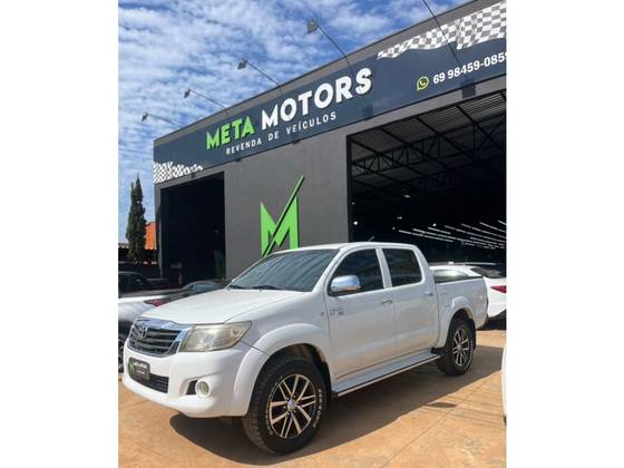 TOYOTA HILUX 2.7 SR 4X2 CD 16V FLEX 4P AUTOMÁTICO TOYOTA HILUX 2.7 SR 4X2 CD 16V FLEX 4P AUTOMÁTICO